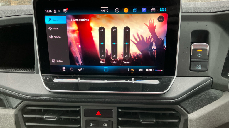 Volkswagen Crafter Cr35 Mwb Diesel 2.0 TDI 140PS Commerce Plus High Roof Van Auto